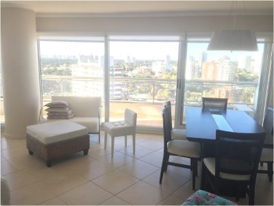 Hermoso apartamento en torre de categoria cerquita del Mar
