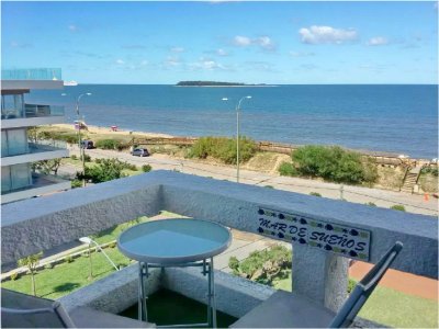 Apartamento en alquiler en primera linea frente al mar en playa mansa, Punta del Este.