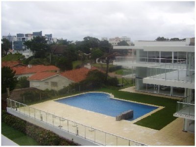 Apartamento en Brava, 3 dormitorios *