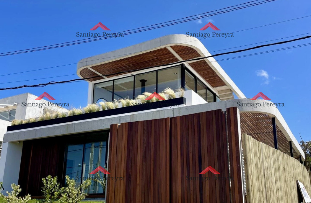 Casa en La Barra, Punta del Este — REF 17273
