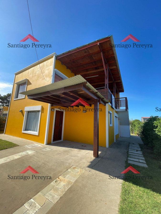 Casa de 3 dormitorios en Balneario Buenos Aires