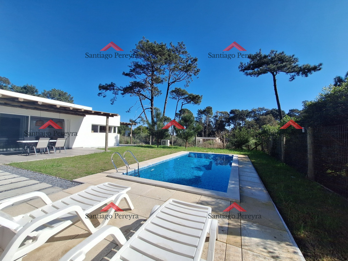 Casa en La Barra, Punta del Este — REF 15308