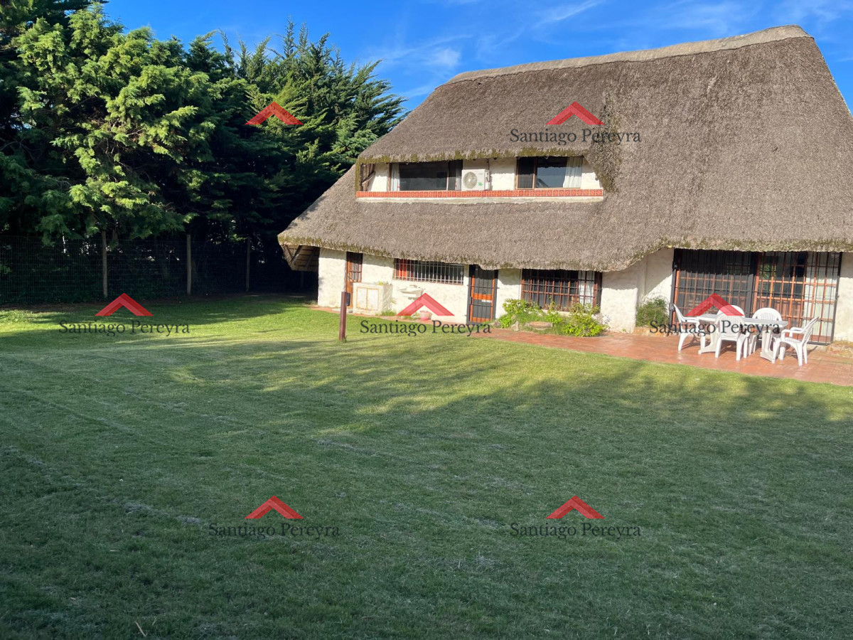 Casa en Beverly Hills, Punta del Este — REF 4050