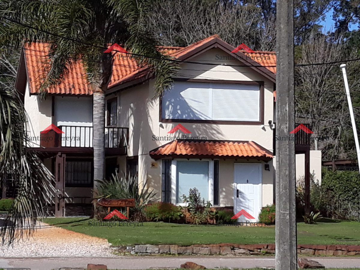 Casa en alquiler en Solanas