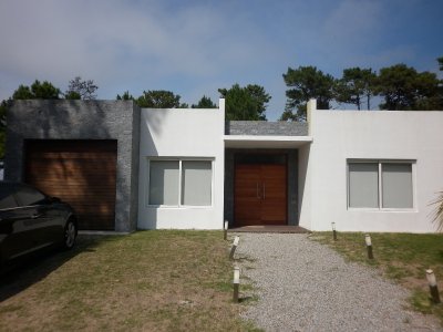 Casa en Punta del Este, Lugano