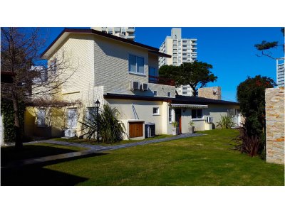 Casa en Punta del Este, Mansa