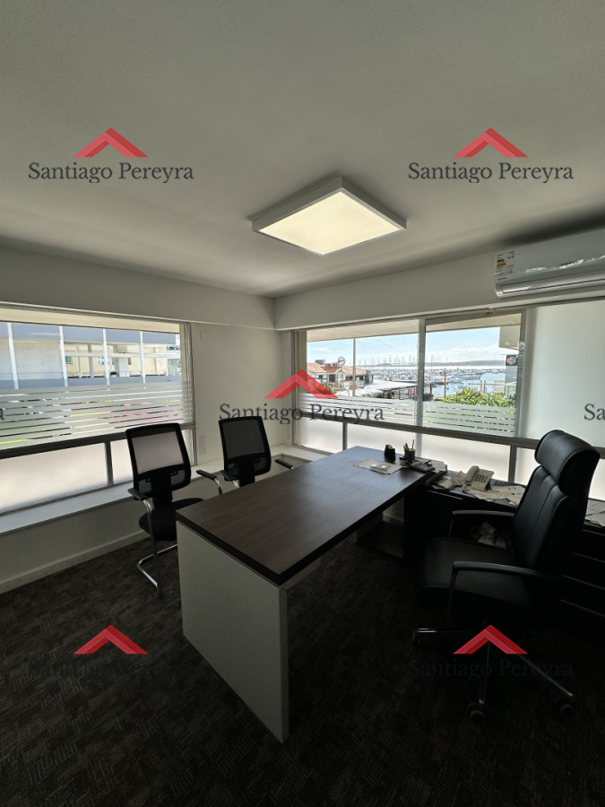 Local en Maldonado, Punta del Este — REF 16949