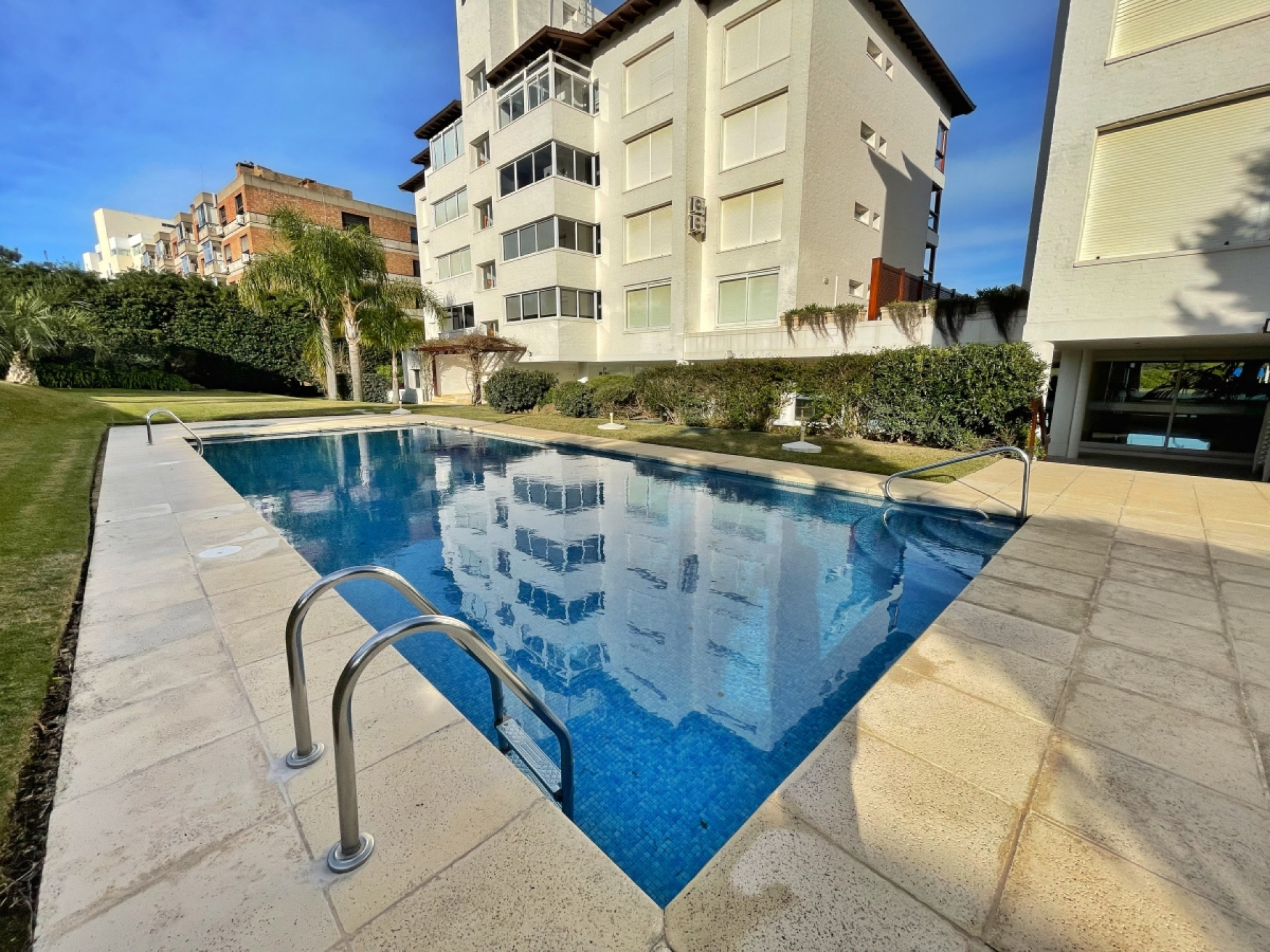 Fachada de Edificio Sea House Garden — Playa Brava, Punta del Este