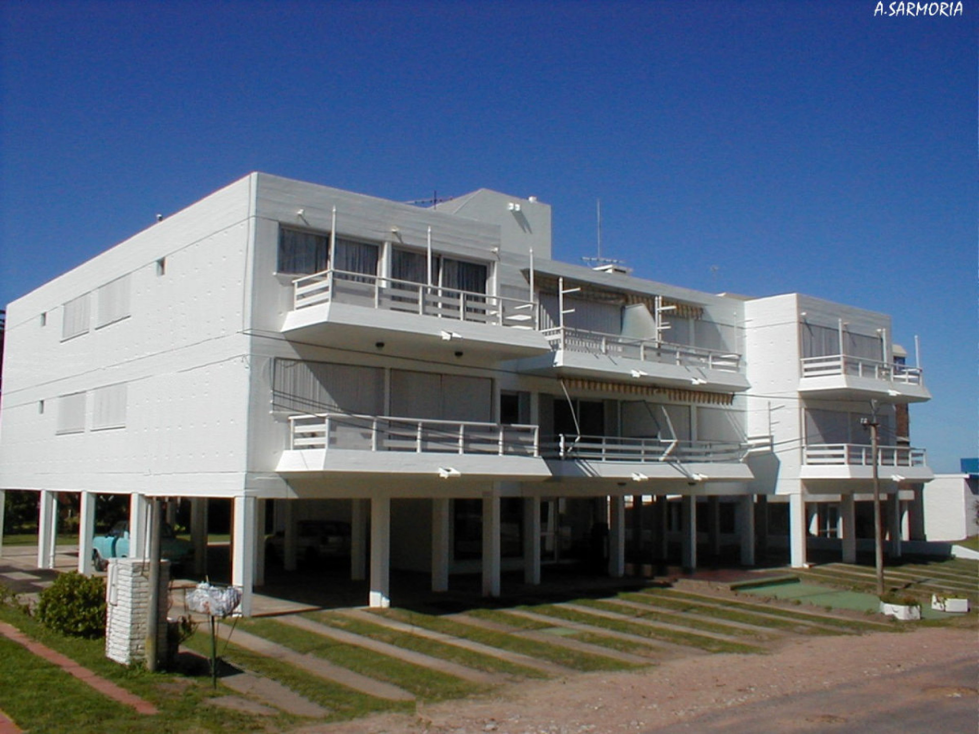Fachada de Edificio Maracopa — Playa Brava, Punta del Este