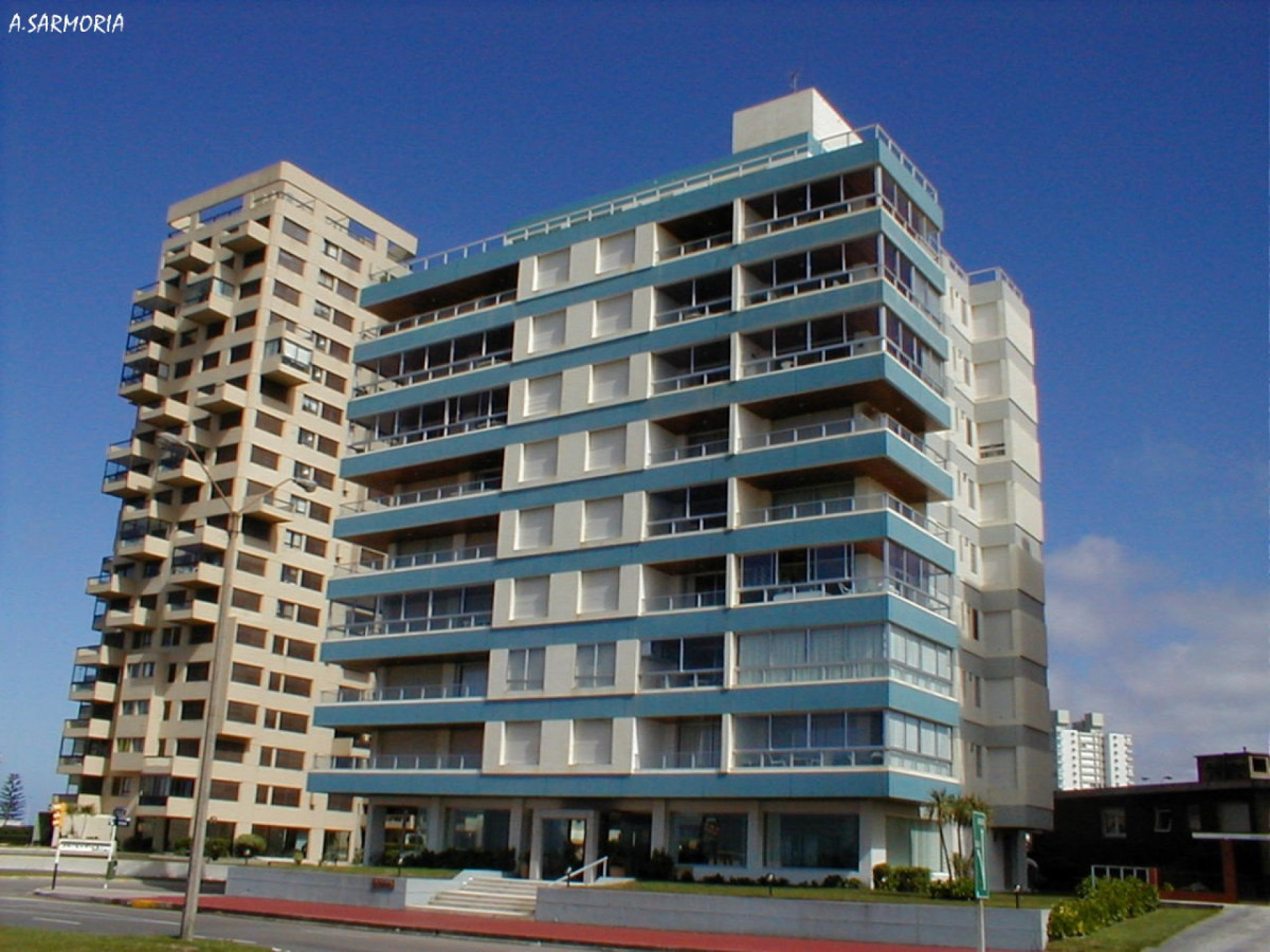 Fachada de Edificio Alborada — Playa Brava, Punta del Este