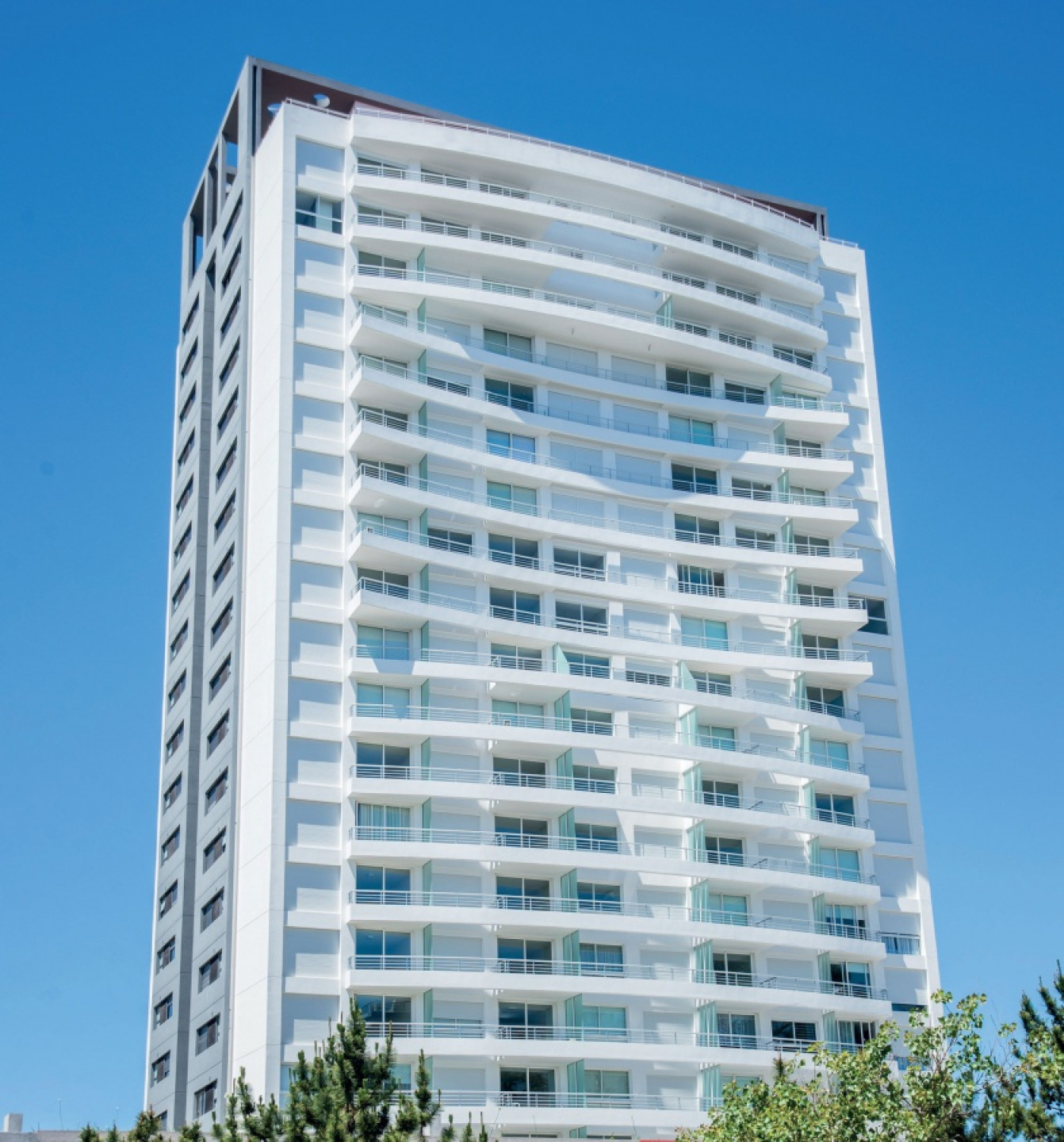 Fachada de la Torre Greenlife — Av, Punta del Este