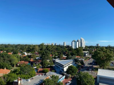 Excelente apartamento en altura en Maldonado a estrenar. Edificio Italia