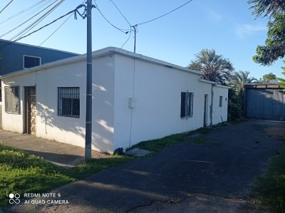 Casa en Maldonado con importante extensión de terreno