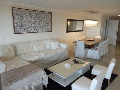 Apartamento frente a los dedos de punta del este