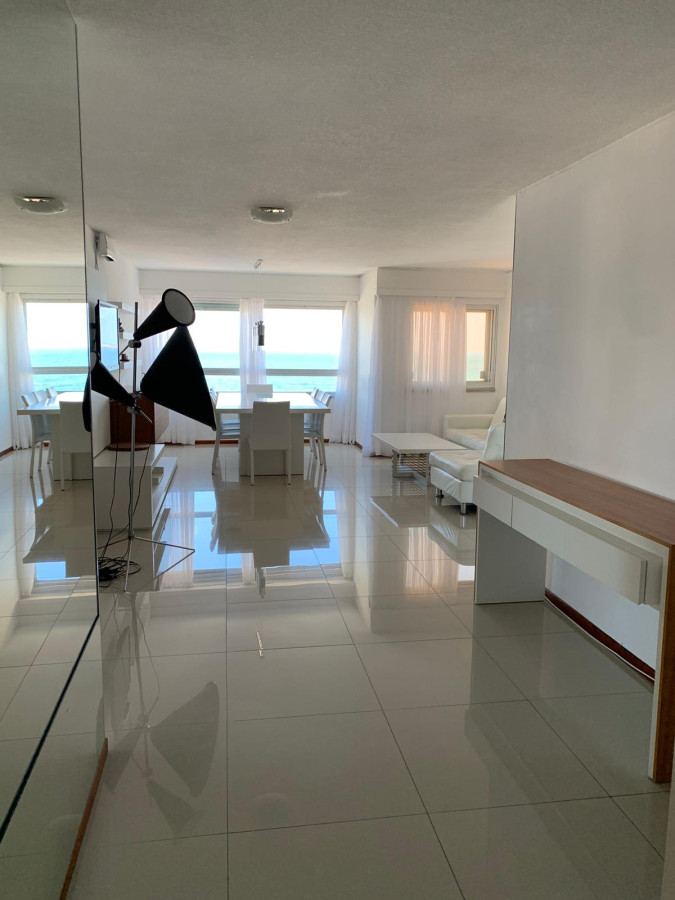  Venta - Apartamento 3 dormitorios -  Puerto de Punta este