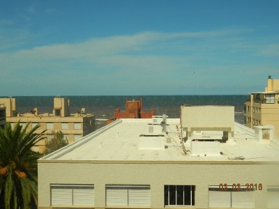 EDIFICIO BAJO A UNA CUADRA DE LA PLAYA