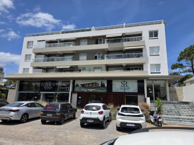 Edificio nuevo en zona de categoria Pedragosa Sierra