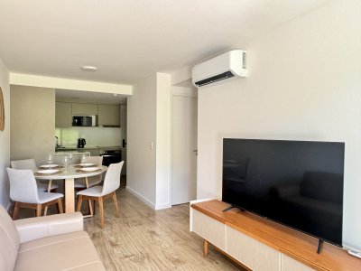 ALQUILER - APARTAMENTO AMOBLADO  Y EQUIPADO - UN DORMITORIO - A ESTRENAR - POCITOS