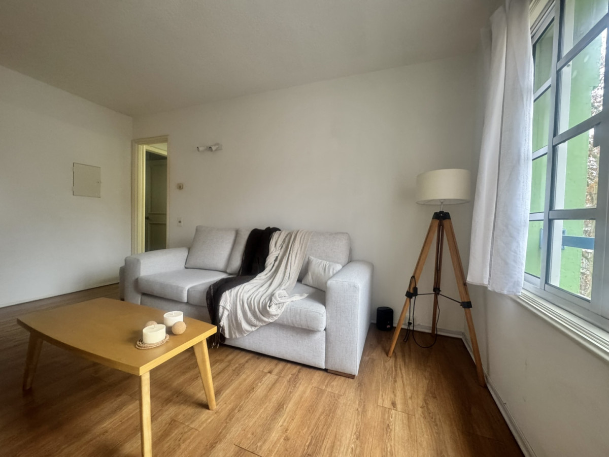 VENTA - APARTAMENTO UN DORMITORIO - BALCÓN - POCITOS