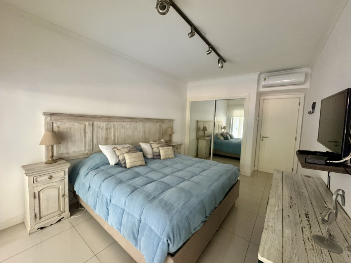 VENTA - APARTAMENTO UN DORMITORIO - AMOBLADO - JARDIN - GREEN PARK - PUNTA DEL ESTE