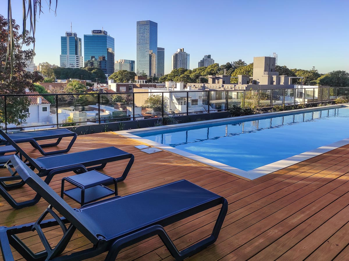 VENTA - APARTAMENTO MONOAMBIENTE AMOBLADO - AMPLIO PATIO - POCITOS