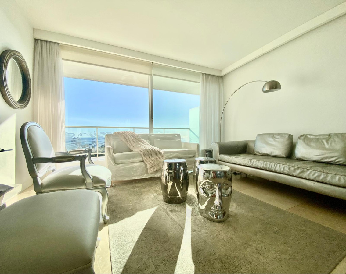 VENTA - APARTAMENTO 2 DORMITORIOS - COCHERA Y BAULERA - FULL AMENITIES - MANSA - PUNTA DEL ESTE 