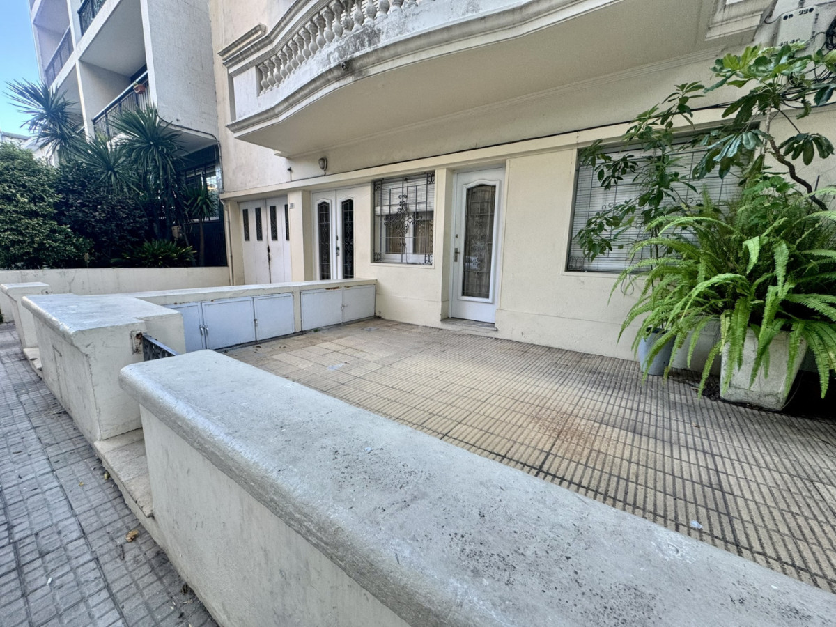 VENTA - CASA 2 AMPLIOS DORMITORIOS - PATIO - PROPIEDAD HORIZONTAL - POCITOS