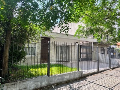 VENTA - CASA PADRÓN ÚNICO - 3 DORMITORIOS - PLAYROOM - JARDÍN - PATIO - COCHERA - PARQUE BATLLE