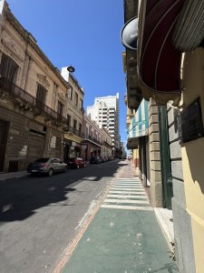 ALQUILER - OFICINA EDIFICIO CORPORATIVO - CIUDAD VIEJA - MONTEVIDEO