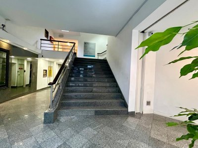 ALQUILER -OFICINA - PLANTA LIBRE DE 630 M2 - CENTRO