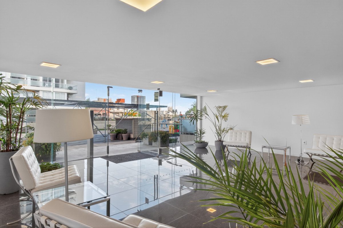 Palermo frente a rambla 2 dormitorios y garaje