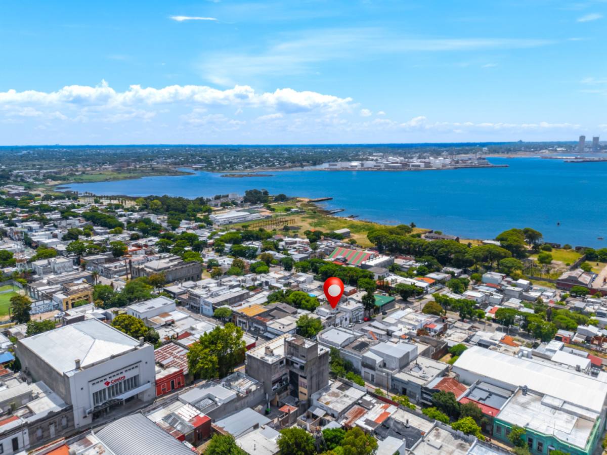 PH en Cerro 2 dormitorios con vista al mar, azotea transitable 
