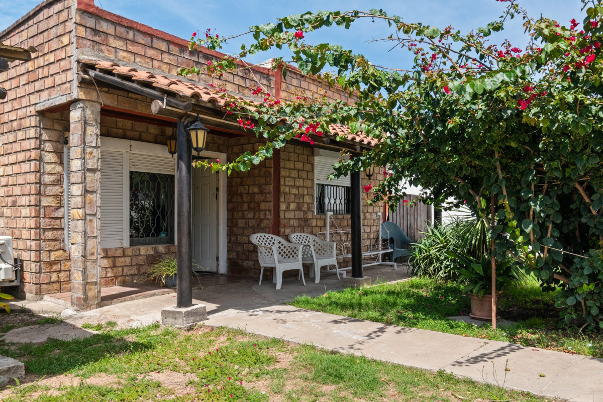 Casa Lomas de Solymar