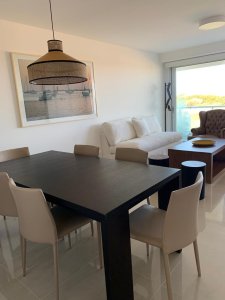 Oportunidad apartamento en venta primera lines de 3 dormitorios y 4 baños nuevo frente a playa Brava en Punta del Este 