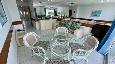 Oportunidad divino apartamento en venta de 2 dormitorios en Peninsula Punta del Este 