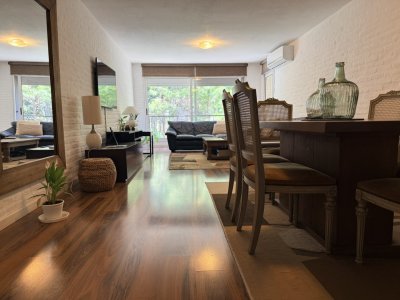 Venta apartamento de 3 dormitorios y cochera en Barrio Privado.