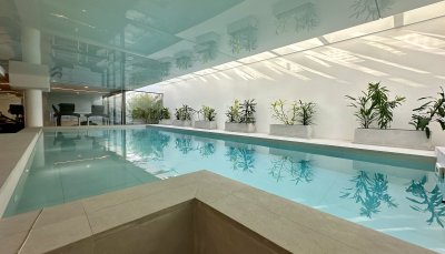 Venta apartamento en edifico premium de dos dormitorios y garaje, Punta Carretas.