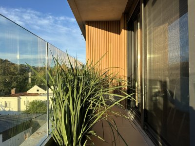 Alquiler apto amoblado en Carrasco, con cochera y amenities. 