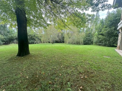 Alquiler apartamento amoblado de 2 dormitorios con jardín, en Carrasco