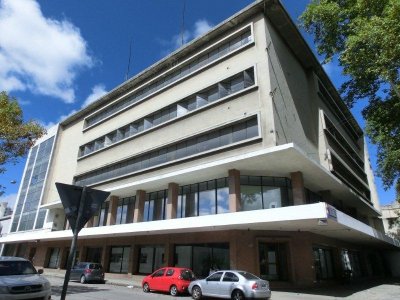 Alquiler Local, showroom, depósito, cowork en Aguada