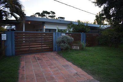 CASA EN VENTA BARRIO CANTEGRIL 