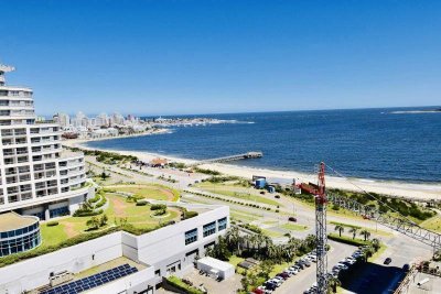 Alquiler temporario Apartamento 2 dormitorios en Playa Mansa, Punta del Este.