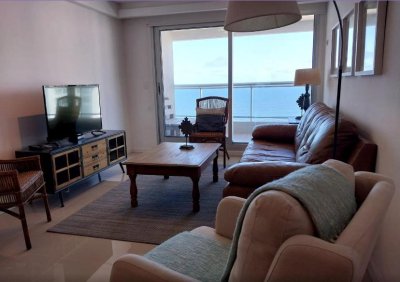 Alquiler temporario Apartamento de  2 Dormitorios Playa Brava, Punta del Este.