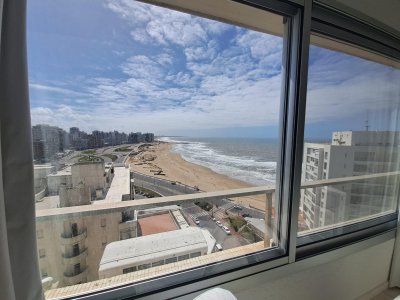 Alquiler temporario Apartamento de 1 dormitorio y medio en Península, Punta del Este