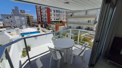 Venta y Alquiler temporarioApartamento de 1 dormitorio en Península, Punta del Este