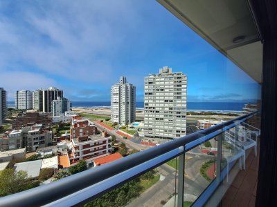 Alquiler Temporario Apartamento 3 dormitorios en Playa Brava, Punta del Este.