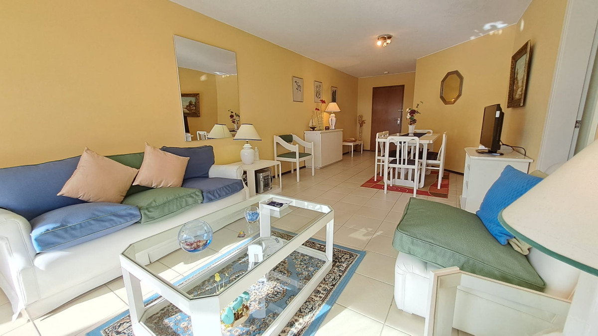 Venta Apartamento de 2 dormitorios sobre Roosevelt, Punta del Este