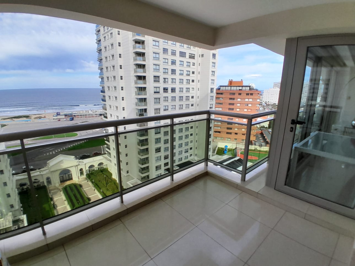 Venta Apartamento de 3 dormitorios en Parada 1, Punta del Este.