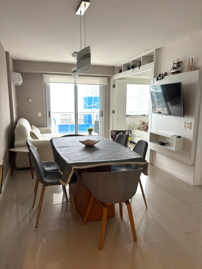 Venta Apartamento de 2 dormitorios y medio en Parada 3, Punta del Este