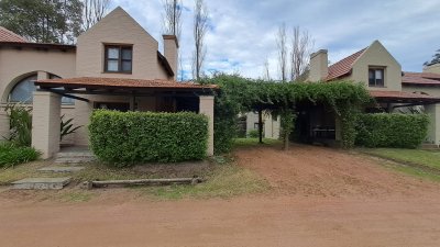 Venta Casa 2 dormitorios en Barrio Privado de Pinares, Punta del Este